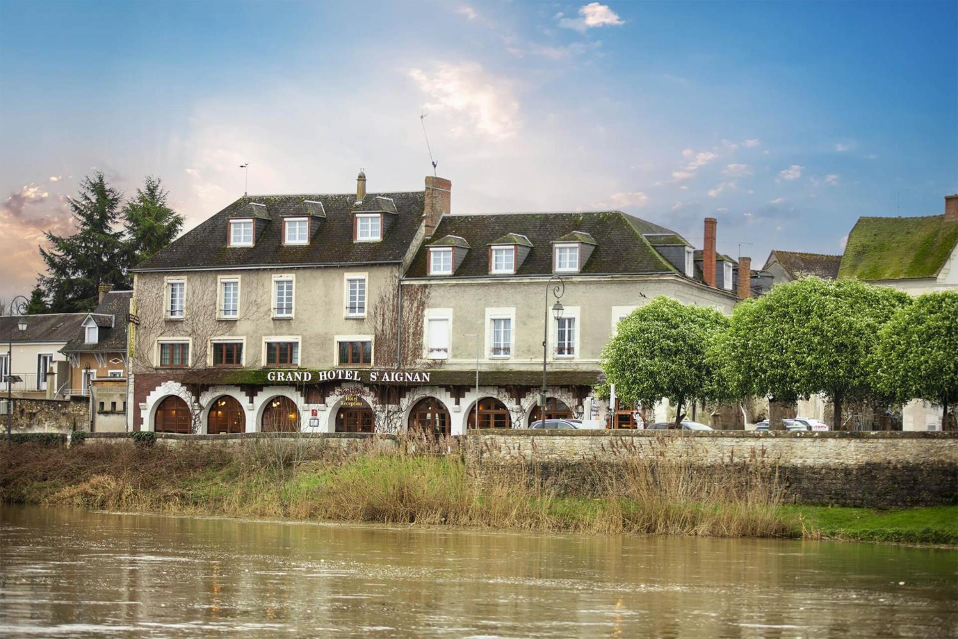 Grand Hotel Saint-Aignan Exterior photo